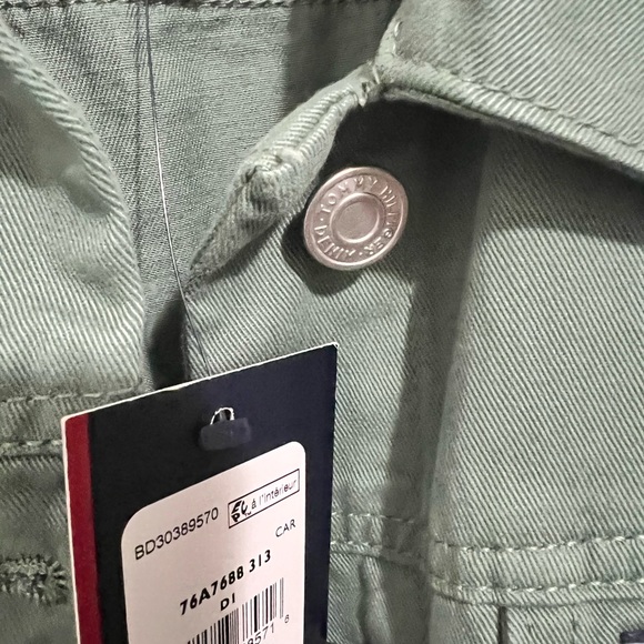 BRAND NEW WITH TAG TOMMY HILFIGER DENIM JACKET - Picture 3 of 8